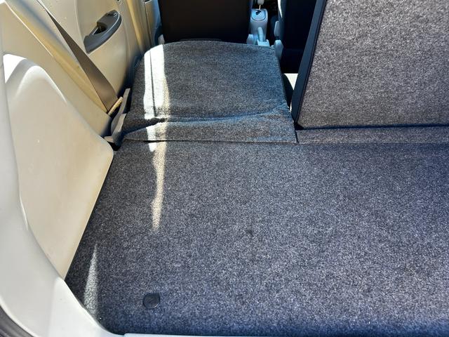 アイ Ｍ　ターボ　ＨＤＤナビ　フルセグＴＶ　社外アルミ　スマートキー　走行距離６３４００キロ（30枚目）