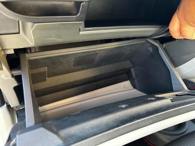 アイ Ｍ　ターボ　ＨＤＤナビ　フルセグＴＶ　社外アルミ　スマートキー　走行距離６３４００キロ（42枚目）