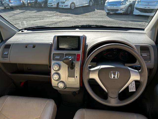 モビリオ W HDDナビ ETC バックカメラ 両側パワースライドドア 走行距離55800キロ(30枚目)