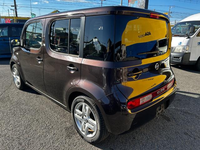 キューブ １５Ｇ　ガラスルーフ　スマートキー　Ｂｌｕｅｔｏｏｔｈ　ＨＤＤナビ　フルセグＴＶ　バックカメラ　ＥＴＣ　走行距離５５５００キロ（9枚目）