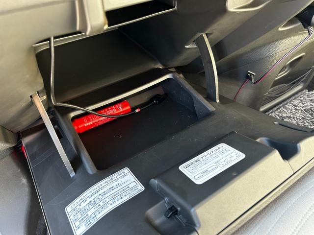 キューブ １５Ｇ　ガラスルーフ　スマートキー　Ｂｌｕｅｔｏｏｔｈ　ＨＤＤナビ　フルセグＴＶ　バックカメラ　ＥＴＣ　走行距離５５５００キロ（48枚目）