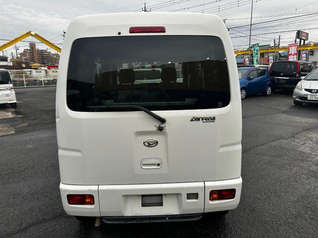 アトレーワゴン カスタムターボＲ　スローパー　福祉車両　Ｂｌｕｅｔｏｏｔｈ　ナビ　フルセグＴＶ　ＥＴＣ　バックカメラ　ドライブレコーダー　社外アルミ　走行距離７８０００キロ（8枚目）