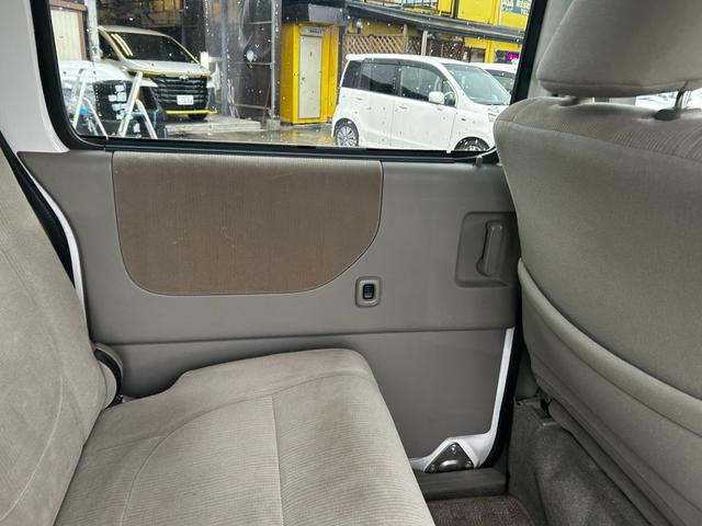アトレーワゴン カスタムターボＲ　スローパー　福祉車両　Ｂｌｕｅｔｏｏｔｈ　ナビ　フルセグＴＶ　ＥＴＣ　バックカメラ　ドライブレコーダー　社外アルミ　走行距離７８０００キロ（31枚目）