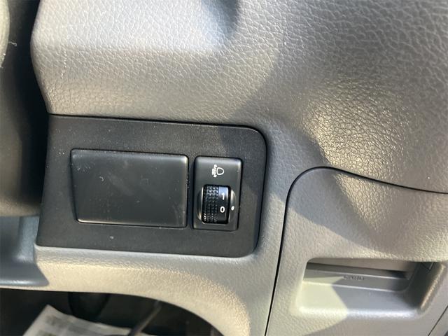 ＮＶ２００バネットバン 　ＮＶ２００　オートマ　２（５）人　ＥＴＣ　ナビ　５ドア　キーレス（9枚目）