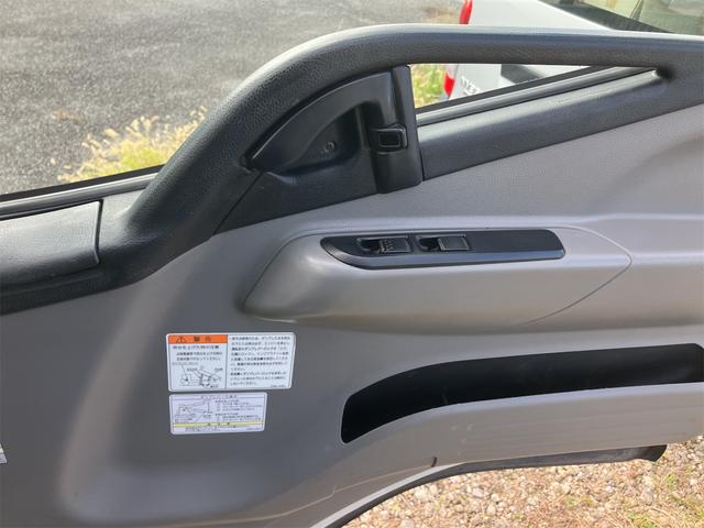 キャンター ダンプ　ＡＴ　４トンダンプ　ダブルタイヤ　フォグランプ　キーレス（18枚目）