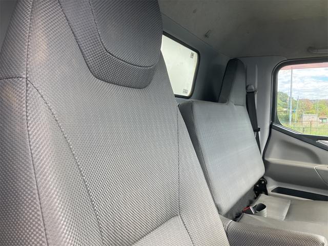 キャンター ダンプ　ＡＴ　４トンダンプ　ダブルタイヤ　フォグランプ　キーレス（22枚目）