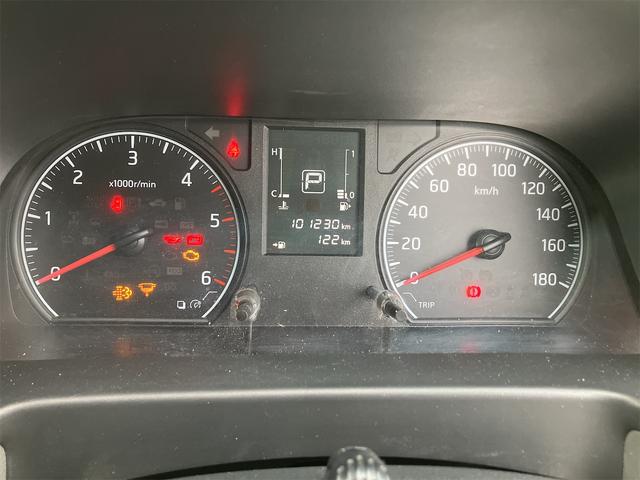 キャラバン ＤＸ　ナビ　ＴＶ　バックカメラ　ＥＴＣ　両側スライドドア（8枚目）