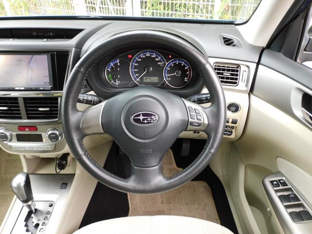 エクシーガ ２．０ｉ－Ｌ　ガラスルーフ　カロッツェリアメモリーナビ　フルセグＴＶ　バックカメラ　プッシュスタート　クルーズコントロール（2枚目）