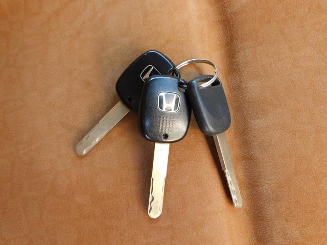 エディックス ２０Ｘ　純正ナビ　バックカメラ　ＨＩＤヘッドランプ　６人乗り（6枚目）