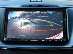 バックカメラがあれば後方の視野をカバーしてくれるので、安心・安全が確保できます。後退駐車のサポートにかかせないアイテムです！ 7