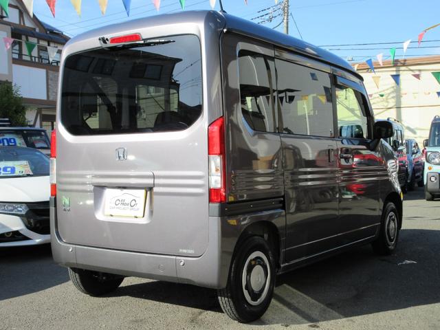 Ｎ－ＶＡＮ＋スタイル ファン　・ホンダセンシング　禁煙車　純正ナビ　フルセグＴＶ　Ｂカメラ　前後ドラレコ　ＥＴＣ　オーバーヘッドコンソール　アームレストコンソール　純正ラバーマット　ＣＤ＆ＤＶＤ再生　スマートキー　プッシュスタート（27枚目）