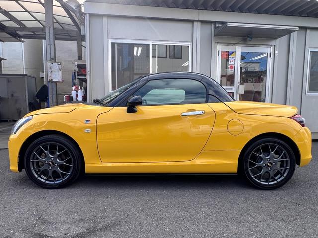 コペン ＧＲ　スポーツ　５速ＭＴ　・電動オープン　純正レカロ　純正ナビ　ＥＴＣ　ＧＲサイドスカート　オプションＨＫＳマフラー＆インパネパネル　フルセグＴＶ　ブルートゥース　ＣＤ　ＤＶＤ　シートヒーター　ＭＯＭＯステ　ＢＢＳ１６アルミ（24枚目）