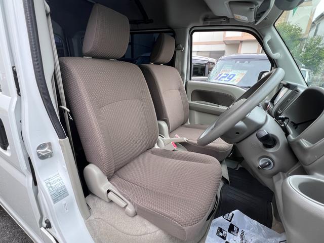 ＮＶ１００クリッパーバン ＧＸターボ　ハイルーフ　・社外ナビ　Ｂカメラ　１．５インチＵＰサス　ルーフラック　ロッドホルダー　リア５面スモークフィルム　社外１５インチアルミ　ＣＤ　ＤＶＤ　ＵＳＢ　ワンセグＴＶ　ＢＴ接続　スキッドプレート　ラバーマット（8枚目）