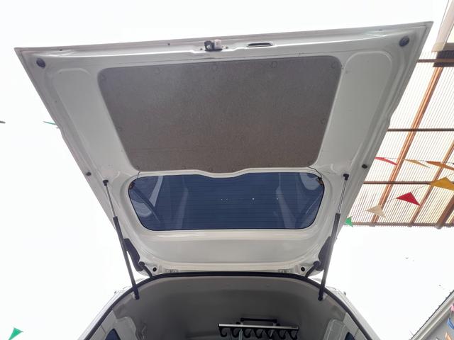 ＮＶ１００クリッパーバン ＧＸターボ　ハイルーフ　・社外ナビ　Ｂカメラ　１．５インチＵＰサス　ルーフラック　ロッドホルダー　リア５面スモークフィルム　社外１５インチアルミ　ＣＤ　ＤＶＤ　ＵＳＢ　ワンセグＴＶ　ＢＴ接続　スキッドプレート　ラバーマット（39枚目）