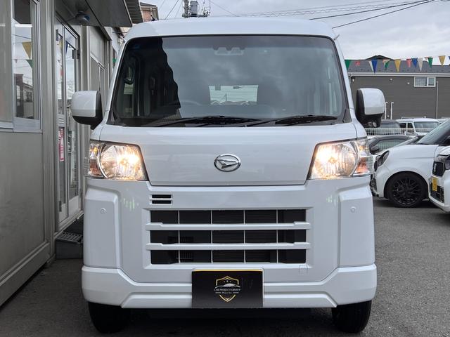 ハイゼットカーゴ クルーズターボ 4WD ・視界補助パック&バックカメラ ストラーダナビ 前後ドラレコ ETC2.0 黒革調シートカバー フルセグTV CD DVD BT接続 アームレスト フロア&荷室マット サイドバイザー スマートアシスト(24枚目)