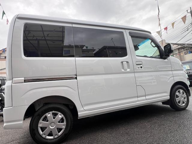 ハイゼットカーゴ クルーズターボ 4WD ・視界補助パック&バックカメラ ストラーダナビ 前後ドラレコ ETC2.0 黒革調シートカバー フルセグTV CD DVD BT接続 アームレスト フロア&荷室マット サイドバイザー スマートアシスト(33枚目)