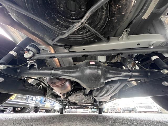 ハイゼットカーゴ クルーズターボ 4WD ・視界補助パック&バックカメラ ストラーダナビ 前後ドラレコ ETC2.0 黒革調シートカバー フルセグTV CD DVD BT接続 アームレスト フロア&荷室マット サイドバイザー スマートアシスト(38枚目)