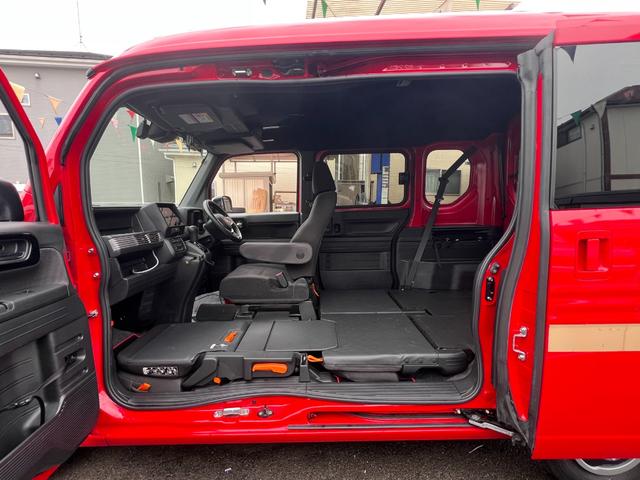 N-VAN+スタイル ファン・ターボ ・純正8型ディスプレイオーディオ Bカメラ アドバンスドルームミラー 純正前後ドラレコ&ETC2.0 カープレイ アンドロイドオート BT接続 ルーフコンソール 無限フロアマット フードラッピング(10枚目)