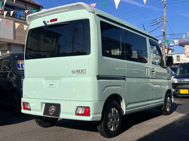 ハイゼットカーゴ クルーズ　４ＷＤ　５速ＭＴ　・純正ディスプレイオーディオ　ＣＤ　ＤＶＤ　ＵＳＢ　オプション（ＬＥＤフォグランプ／ルーフエンドスポイラー／マルチレール／ハンガーバー／リア５面＆セパレーターカーテン／フロアマット／サイドバイザー）（24枚目）