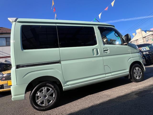 ハイゼットカーゴ クルーズ　４ＷＤ　５速ＭＴ　・純正ディスプレイオーディオ　ＣＤ　ＤＶＤ　ＵＳＢ　オプション（ＬＥＤフォグランプ／ルーフエンドスポイラー／マルチレール／ハンガーバー／リア５面＆セパレーターカーテン／フロアマット／サイドバイザー）（29枚目）