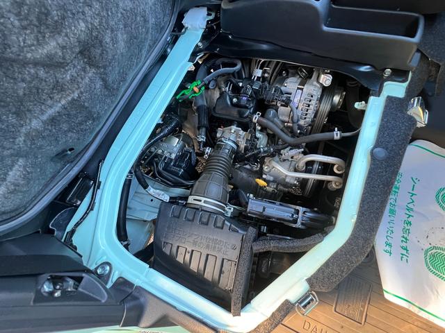 ハイゼットカーゴ クルーズ　４ＷＤ　５速ＭＴ　・純正ディスプレイオーディオ　ＣＤ　ＤＶＤ　ＵＳＢ　オプション（ＬＥＤフォグランプ／ルーフエンドスポイラー／マルチレール／ハンガーバー／リア５面＆セパレーターカーテン／フロアマット／サイドバイザー）（34枚目）