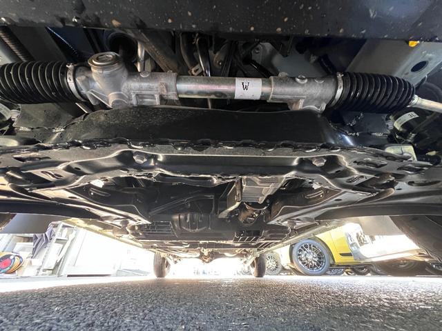 ハイゼットカーゴ クルーズ　４ＷＤ　５速ＭＴ　・純正ディスプレイオーディオ　ＣＤ　ＤＶＤ　ＵＳＢ　オプション（ＬＥＤフォグランプ／ルーフエンドスポイラー／マルチレール／ハンガーバー／リア５面＆セパレーターカーテン／フロアマット／サイドバイザー）（35枚目）