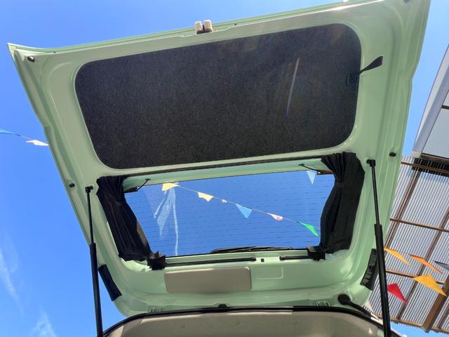 ハイゼットカーゴ クルーズ　４ＷＤ　５速ＭＴ　・純正ディスプレイオーディオ　ＣＤ　ＤＶＤ　ＵＳＢ　オプション（ＬＥＤフォグランプ／ルーフエンドスポイラー／マルチレール／ハンガーバー／リア５面＆セパレーターカーテン／フロアマット／サイドバイザー）（37枚目）