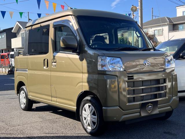 ハイゼットカーゴ デッキバンＧ　４ＷＤ　・純正ワイドメモリーナビ　Ｂカメラ　フルセグＴＶ　ナビ連動ドラレコ　ＥＴＣ　ＣＤ　ＤＶＤ　ブルートゥース　ＵＳＢ　フロアマット　サイドバイザー　コーナーセンサー　ルーフコンソール　スマートアシスト（5枚目）