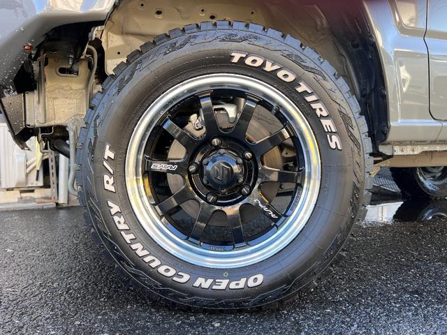 ジムニー ＸＣターボ　４ＷＤ　５速ＭＴ　・ＪＡＯＳリフトＵＰセット　鍛造アルミ　ケンウッド９型ナビ　Ｂカメラ　フルセグＴＶ　ＢＴ接続　ＥＴＣ　茶革調シートカバー　社外前後バンパー＆プレート＆マフラー＆テールランプ　ラノーズＥＣＵハイオク仕様（24枚目）