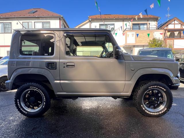 ジムニー ＸＣターボ　４ＷＤ　５速ＭＴ　・ＪＡＯＳリフトＵＰセット　鍛造アルミ　ケンウッド９型ナビ　Ｂカメラ　フルセグＴＶ　ＢＴ接続　ＥＴＣ　茶革調シートカバー　社外前後バンパー＆プレート＆マフラー＆テールランプ　ラノーズＥＣＵハイオク仕様（33枚目）