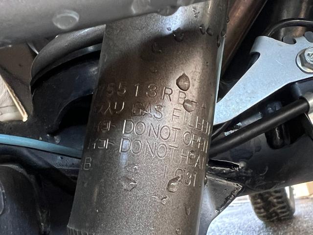 ジムニー ＸＣターボ　４ＷＤ　５速ＭＴ　・ＪＡＯＳリフトＵＰセット　鍛造アルミ　ケンウッド９型ナビ　Ｂカメラ　フルセグＴＶ　ＢＴ接続　ＥＴＣ　茶革調シートカバー　社外前後バンパー＆プレート＆マフラー＆テールランプ　ラノーズＥＣＵハイオク仕様（40枚目）