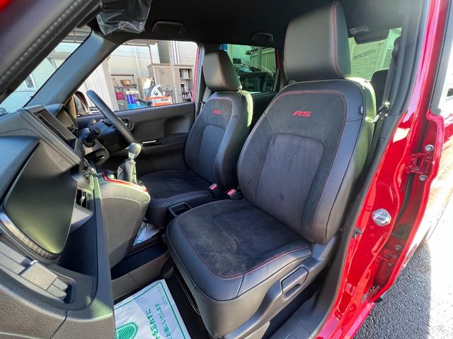 Ｎ－ＯＮＥ ＲＳターボ　６速ＭＴ　後期改良後モデル　・届出済未使用車　ハーフレザーシート　専用７型ＴＦＴメーター　専用ホワイト１５インチＡＷ　シートヒーター　本革巻ハンドル　電動パ　Ｂホールド　アダプティブクルコン　レーンアシスト　ホンダセンシング（10枚目）