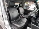 ハイゼットカーゴ クルーズターボ 4WD ・視界補助パック&バックカメラ ストラーダナビ 前後ドラレコ ETC2.0 黒革調シートカバー フルセグTV CD DVD BT接続 アームレスト フロア&荷室マット サイドバイザー スマートアシスト(8枚目)