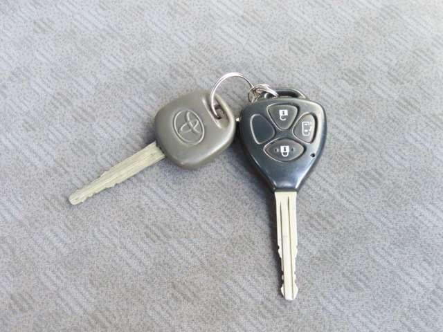 ハイエースワゴン グランドキャビン 純正ナビTVバックモニター フリップダウンモニター ETC 社外ドライブレコーダー 社外15インチアルミ(18枚目)