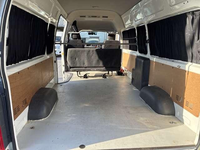 ハイエースバン SロングワイドDX GLパッケージ スーパーロング ハイルーフワイドボディ 4WD GLパッケージ 社外ナビTVバックモニター Wエアコン リアヒーター フロントスポイラー 17インチアルミ ETC(17枚目)