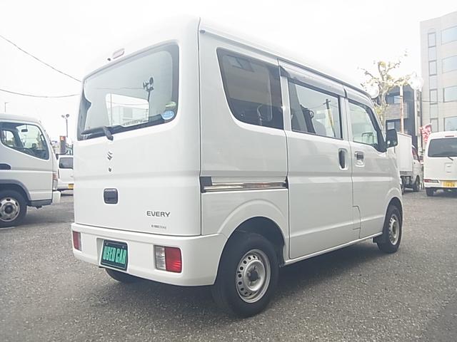 エブリイ ＰＡ　オートマ５速２速発進　エアコン　パワステ　エアバック　ナビ　５ドア（2枚目）