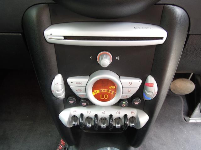ＭＩＮＩ クーパー　キーレスキー２本　革巻きハンドル　オートＨＩＤヘッドライト　社外アルミホイール　ＣＤ　ＡＵＸ　オンダッシュナビ　ワンセグＴＶ（24枚目）
