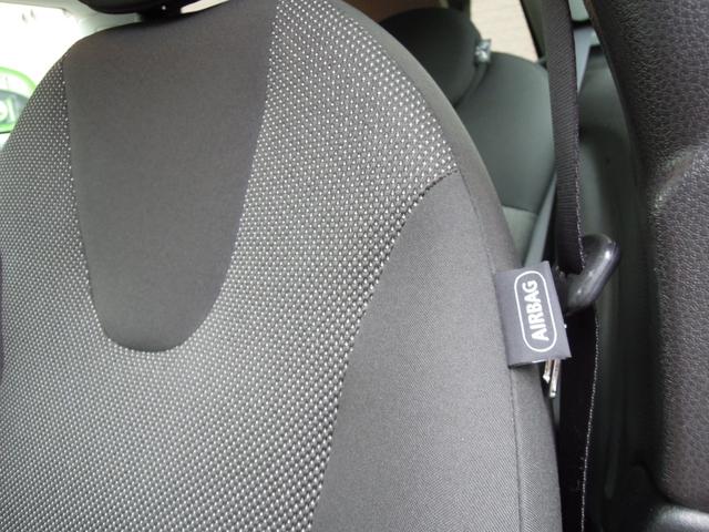 ＭＩＮＩ クーパー　キーレスキー２本　革巻きハンドル　オートＨＩＤヘッドライト　社外アルミホイール　ＣＤ　ＡＵＸ　オンダッシュナビ　ワンセグＴＶ（31枚目）