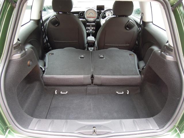 ＭＩＮＩ クーパー　キーレスキー２本　革巻きハンドル　オートＨＩＤヘッドライト　社外アルミホイール　ＣＤ　ＡＵＸ　オンダッシュナビ　ワンセグＴＶ（41枚目）