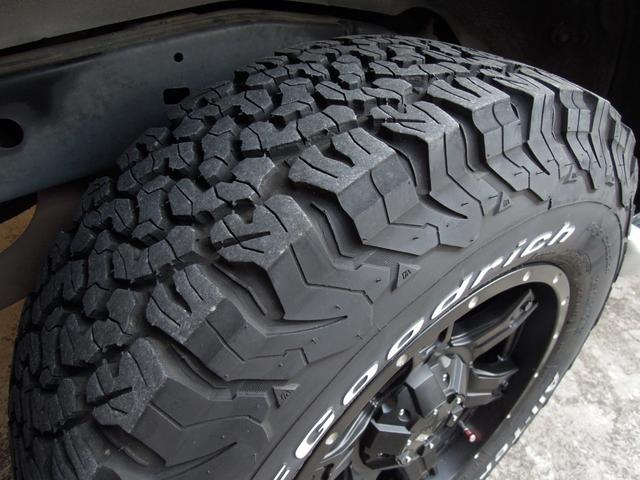 ハイラックスサーフ ＳＳＲ－Ｇ　パートタイム４ＷＤ　リフトアップ　ＬＥＸＸＥＬアウトロー１７インチアルミ　グッドリッチタイヤ　社外ヘッドライト＆テールランプ　バックドアウィンドウ開閉　禁煙　ケンウッドナビ　ＴＶ　バックカメラ　ＤＶＤ（65枚目）