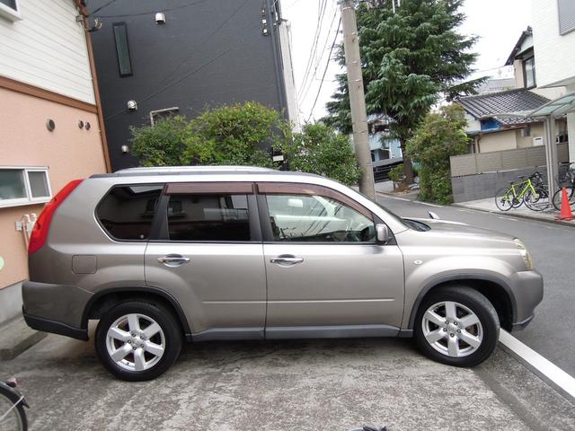 エクストレイル ２０Ｘ　禁煙　ワンオーナー　パートタイム４ＷＤ　純正ナビ　フルセグＴＶ　バックカメラ　スマートキー　オートＨＩＤライト　オートエアコン　純正１７インチアルミ　ＥＴＣ　記録簿　取説（6枚目）