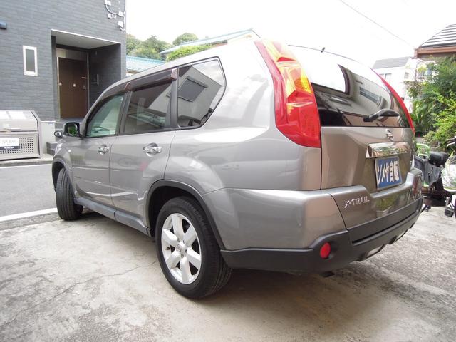 エクストレイル ２０Ｘ　禁煙　ワンオーナー　パートタイム４ＷＤ　純正ナビ　フルセグＴＶ　バックカメラ　スマートキー　オートＨＩＤライト　オートエアコン　純正１７インチアルミ　ＥＴＣ　記録簿　取説（9枚目）