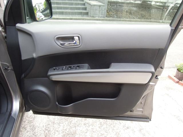 エクストレイル ２０Ｘ　禁煙　ワンオーナー　パートタイム４ＷＤ　純正ナビ　フルセグＴＶ　バックカメラ　スマートキー　オートＨＩＤライト　オートエアコン　純正１７インチアルミ　ＥＴＣ　記録簿　取説（17枚目）