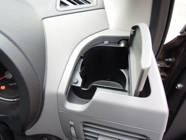 エクストレイル ２０Ｘ　禁煙　ワンオーナー　パートタイム４ＷＤ　純正ナビ　フルセグＴＶ　バックカメラ　スマートキー　オートＨＩＤライト　オートエアコン　純正１７インチアルミ　ＥＴＣ　記録簿　取説（27枚目）