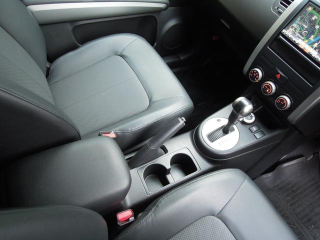 エクストレイル ２０Ｘ　禁煙　ワンオーナー　パートタイム４ＷＤ　純正ナビ　フルセグＴＶ　バックカメラ　スマートキー　オートＨＩＤライト　オートエアコン　純正１７インチアルミ　ＥＴＣ　記録簿　取説（32枚目）