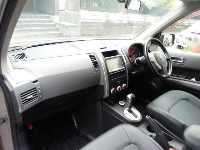 エクストレイル ２０Ｘ　禁煙　ワンオーナー　パートタイム４ＷＤ　純正ナビ　フルセグＴＶ　バックカメラ　スマートキー　オートＨＩＤライト　オートエアコン　純正１７インチアルミ　ＥＴＣ　記録簿　取説（33枚目）