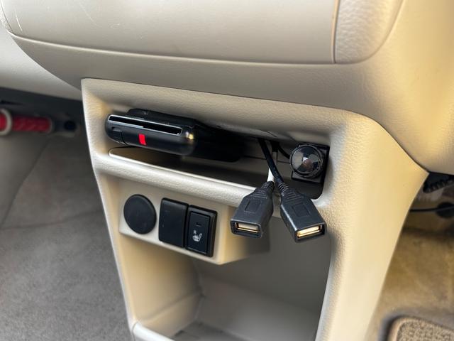アルトラパン Ｌ　衝突被害軽減ブレーキ　ナビＴＶ　ＤＶＤ再生　ＣＤ　ＵＳＢ　Ｂｌｕｅｔｏｏｔｈ　ウーハー　前後ドラレコ　ＥＴＣ　スマートキー　盗難＆横滑防止装置　シートヒーター　電動格納ドアミラー　ドアバイザー　禁煙車（18枚目）