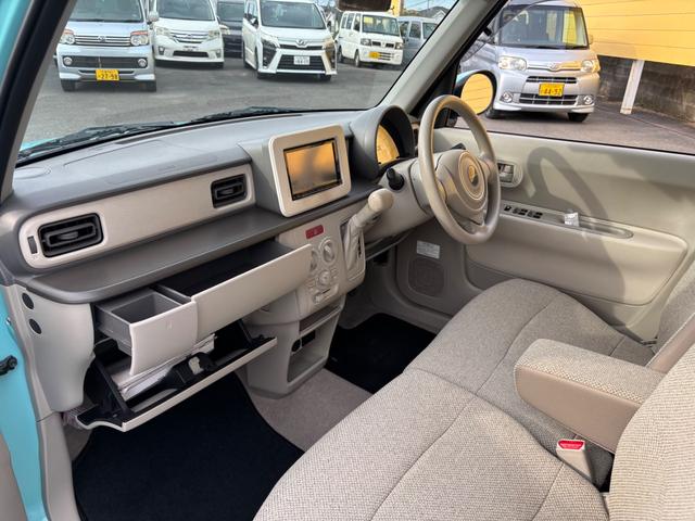 アルトラパン Ｇ　衝突被害軽減ブレーキ　ナビＴＶ　ＤＶＤ再生　ＴＶキット　ＣＤ　ＡＵＸ　ＵＳＢ　Ｂｌｕｅｔｏｏｔｈ　ＥＴＣ　スマートキー＆プッシュスタート　盗難＆横滑り防止装置　ドアバイザー　タイミングチェーン　禁煙車（13枚目）