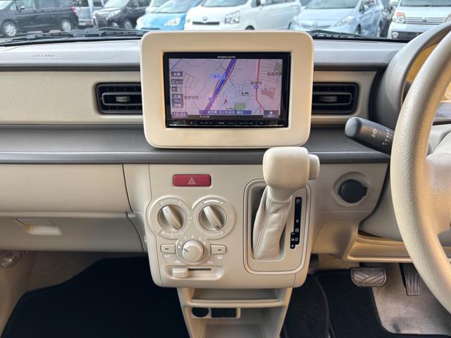 アルトラパン Ｇ　衝突被害軽減ブレーキ　ナビＴＶ　ＤＶＤ再生　ＴＶキット　ＣＤ　ＡＵＸ　ＵＳＢ　Ｂｌｕｅｔｏｏｔｈ　ＥＴＣ　スマートキー＆プッシュスタート　盗難＆横滑り防止装置　ドアバイザー　タイミングチェーン　禁煙車（16枚目）