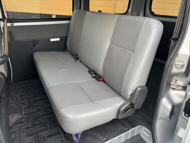 ライトエースバン ＧＬ　４ＷＤ　純正ナビＴＶ　ＣＤ　ＡＵＸ　Ｂｌｕｅｔｏｏｔｈ　ＥＴＣ　キーレス　リアヒーター　リアフォグ　Ｗエアバッグ　ＡＢＳ　センターデフロック　電動ドアミラー　ドアバイザー　タイミングチェーン　５人乗り（18枚目）
